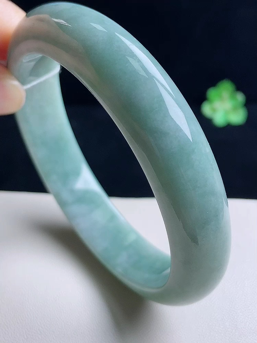 手镯，无裂，尺寸59.5/13.3/8.5，编号va  27