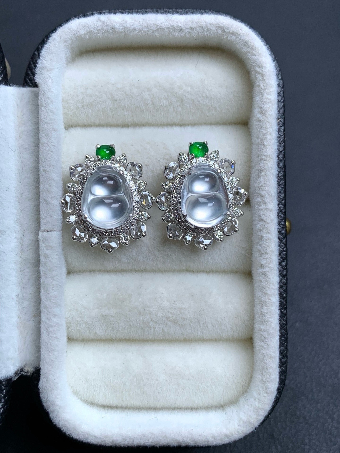 18k金钻镶嵌冰种炸光葫芦耳钉15.2/13.2/7.7，裸石8.5/6.8/2.8