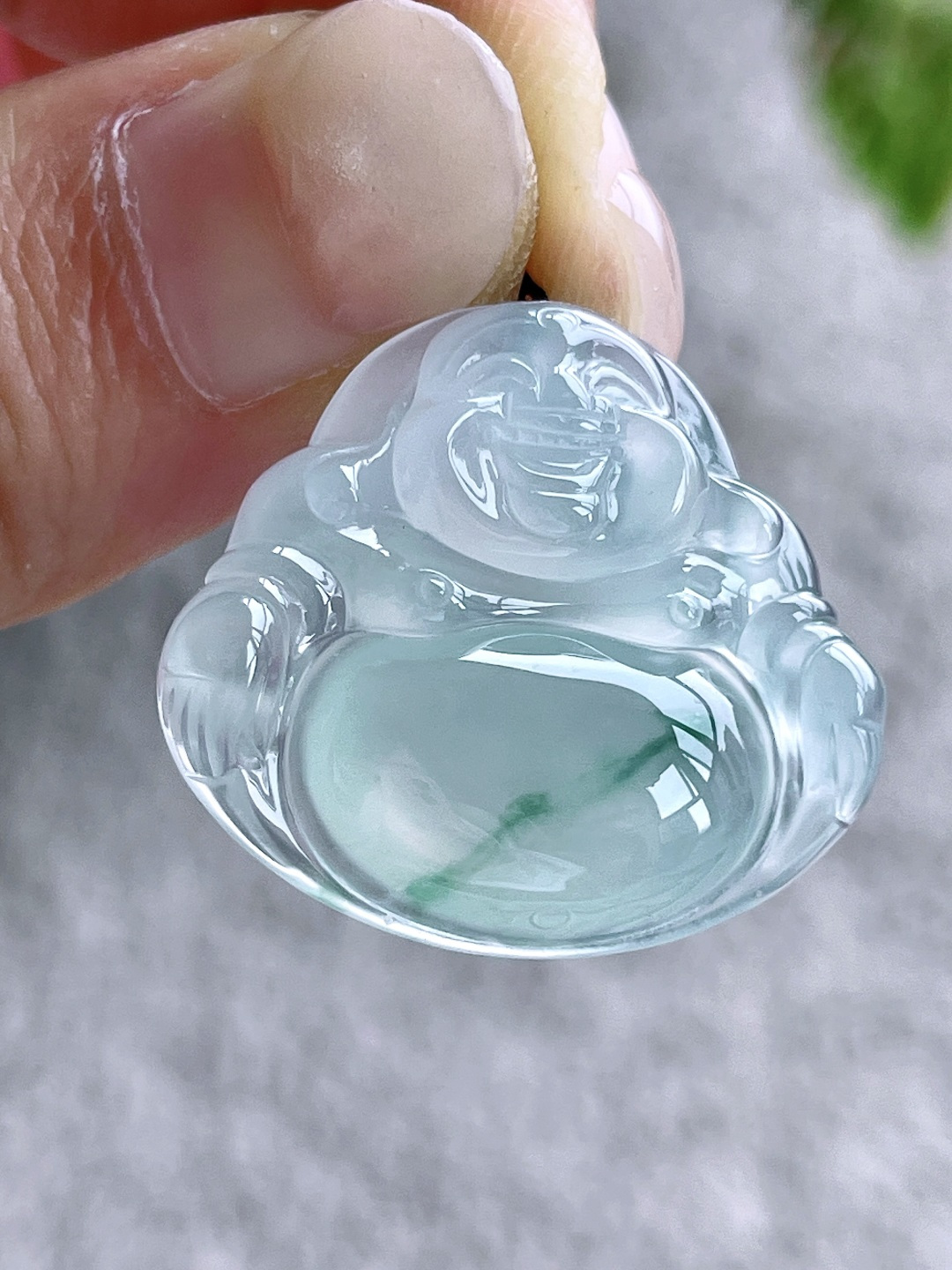 冰种飘花佛公吊坠，缅甸，无裂，性比高，水润通透，尺寸24.7/27.2/5.8，重量6克