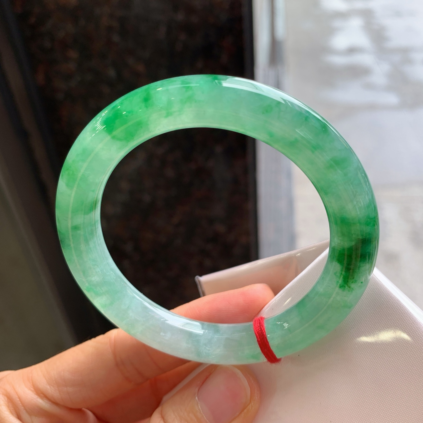 圆条冰飘绿，有纹，尺寸：56.4/10.2/10.4，色好