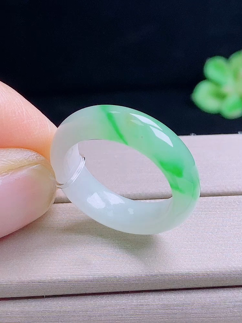 指环，无裂，尺寸16.4/5.8/3.2，编号226f  27