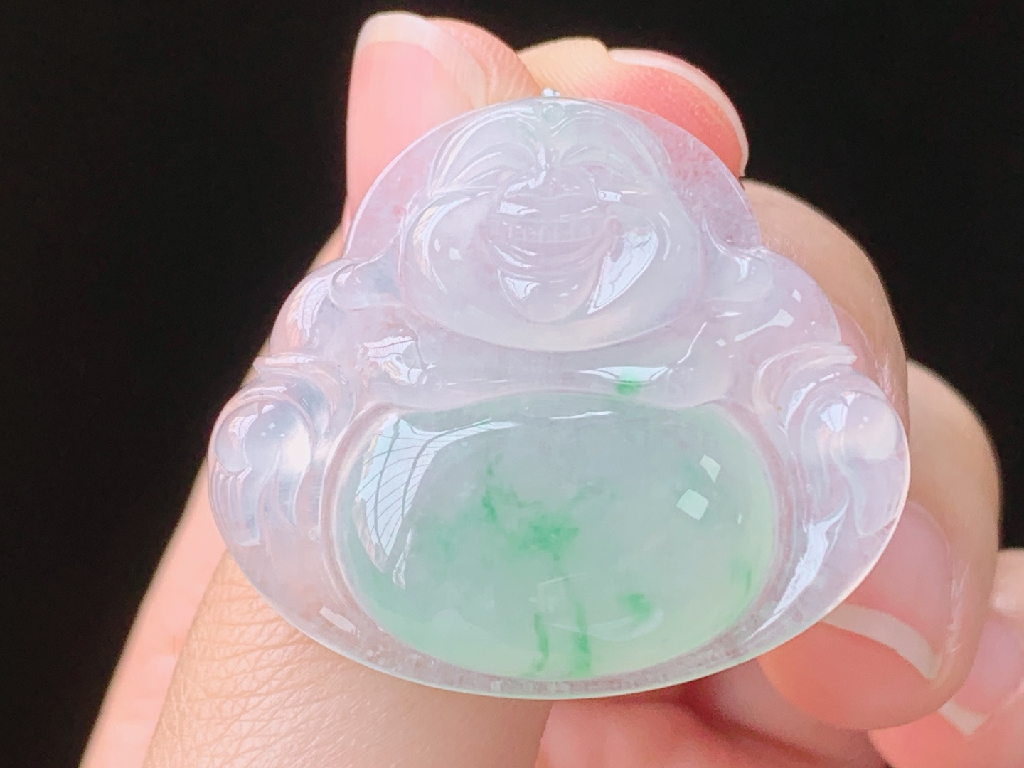 冰飘绿佛公，翠色灵动，冰清玉洁，无裂，尺寸:29.1-33.1-5.7mm，编号24 Z