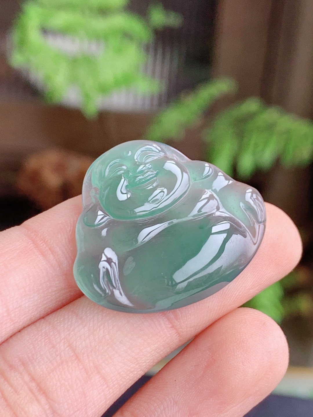 冰晴绿佛公吊坠，无裂，性比高，尺寸29.4/26/5，重量6.2克