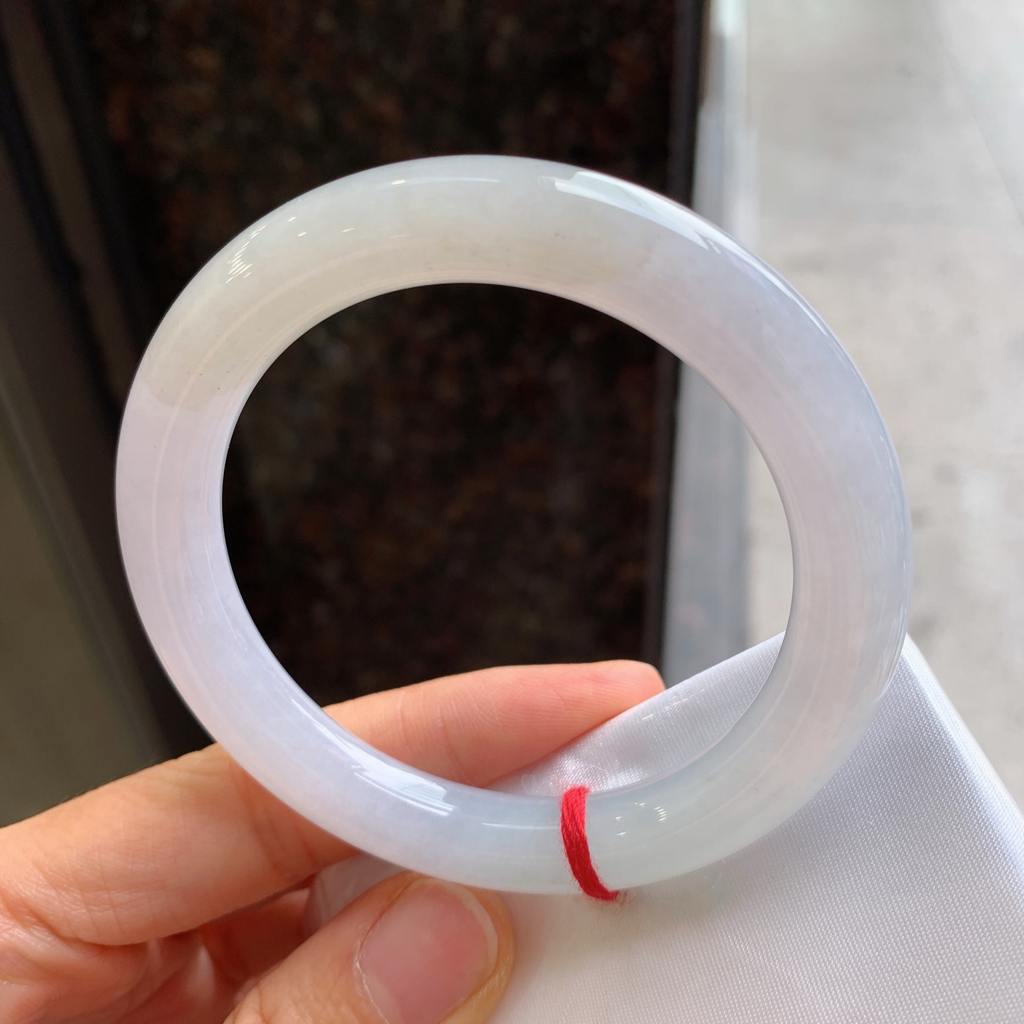 圆条黄翡，无裂，尺寸：55.6/9.5，细腻