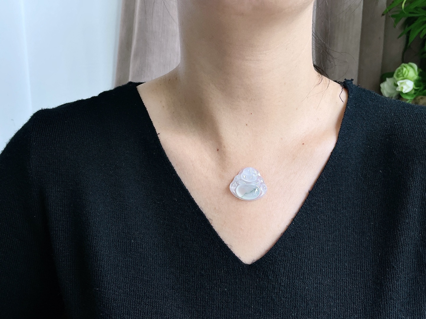 冰种飘花佛公吊坠，缅甸，无裂，性比高，水润通透，尺寸24.7/27.2/5.8，重量6克