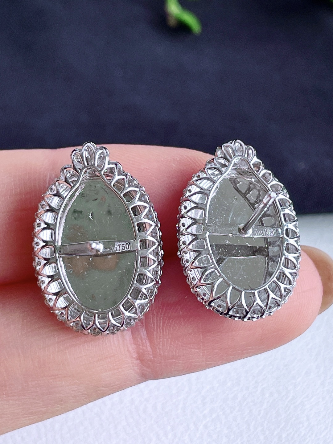 冰辣绿大蛋面大鸽子蛋耳钉，18k金镶嵌，无裂，性比高，22.7/15/6.5，16.7/11.7/2，6.4克