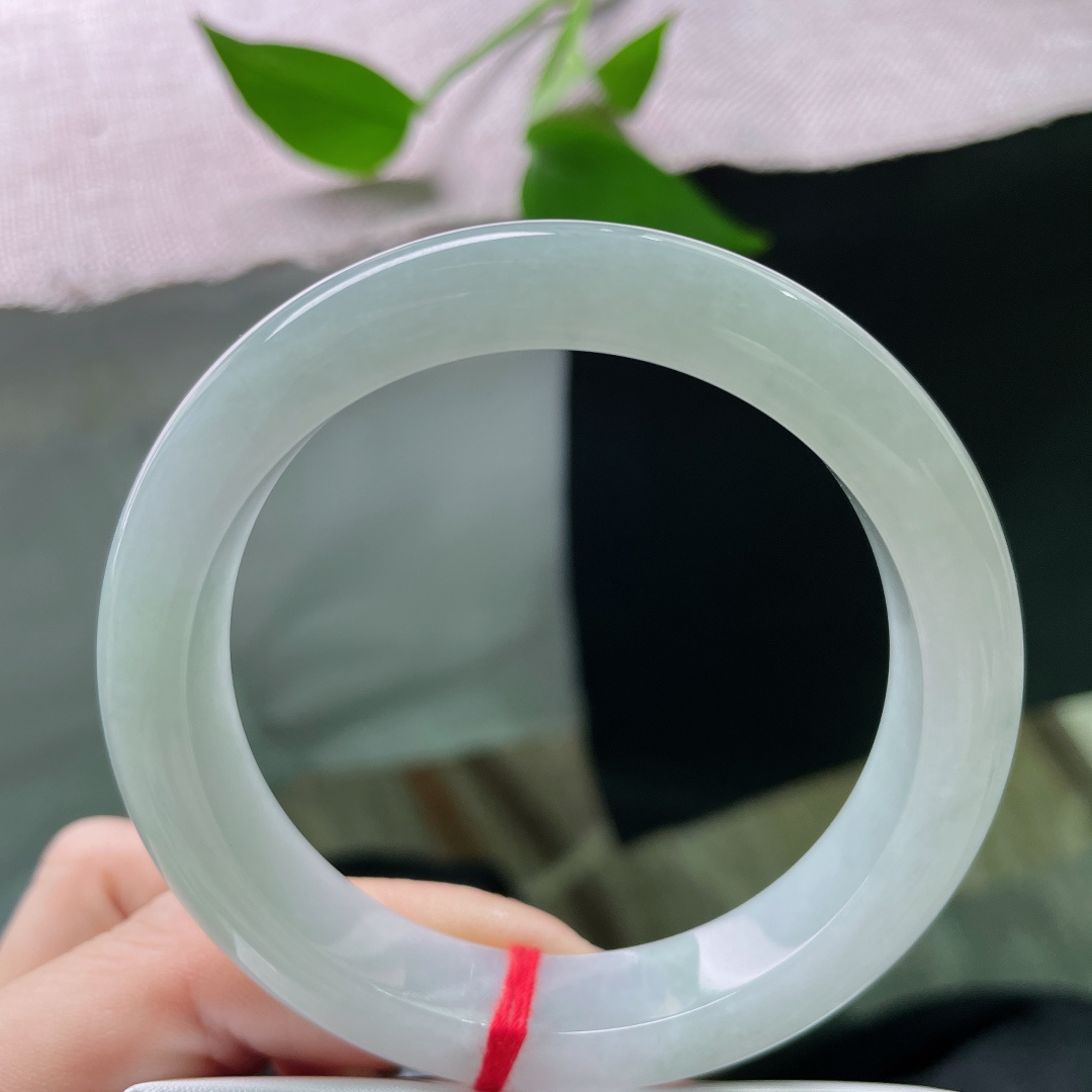 56.8/11.1/8.7绿底正圈，水润，细腻，清雅大方，简约大方，有棉线，ss50873a