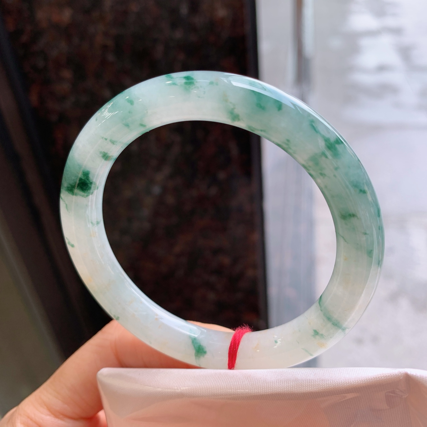 圆条黄翡飘花，有纹，尺寸56.5/10，细腻