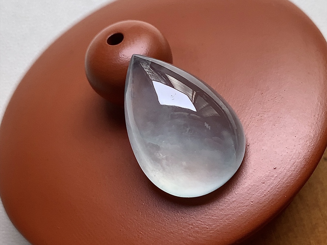 ️ 玻璃种水滴 种水，冰透感十足，尺寸21.4/14.8/7.3 超值