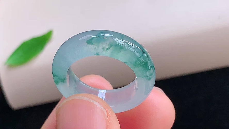 ️ 指环，尺寸16.8-6.6-4.2mm，圈口13，包A附证书