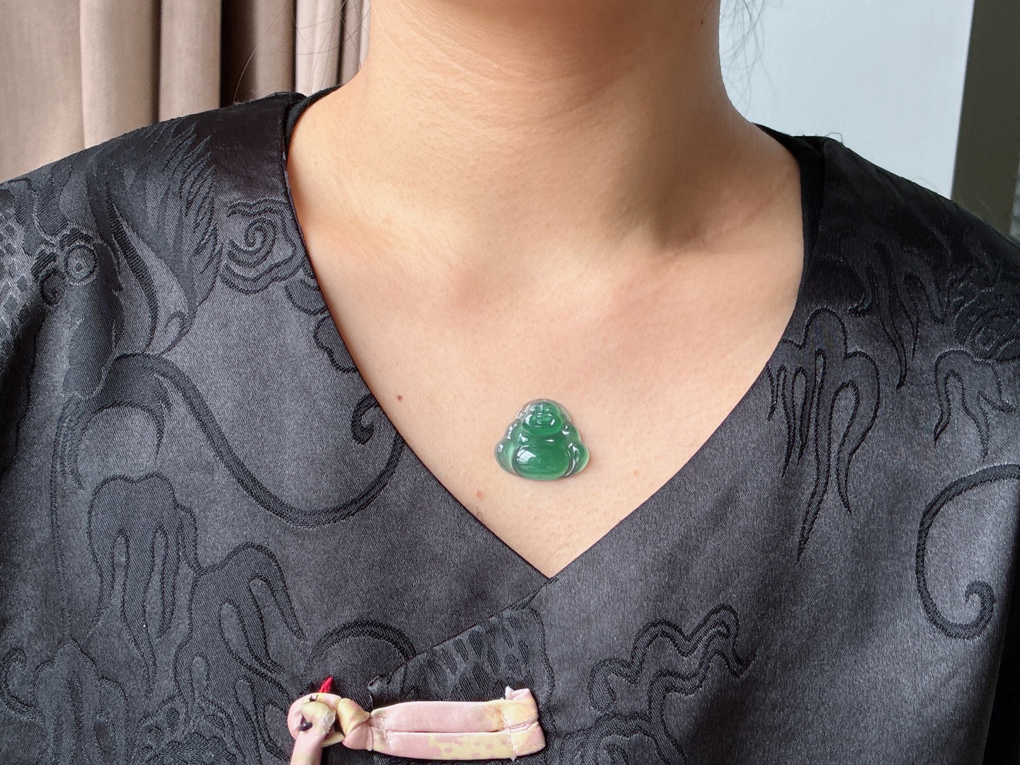 冰晴绿佛公吊坠，无裂，性比高，尺寸25.7/22.6/5.2，重量4.7克