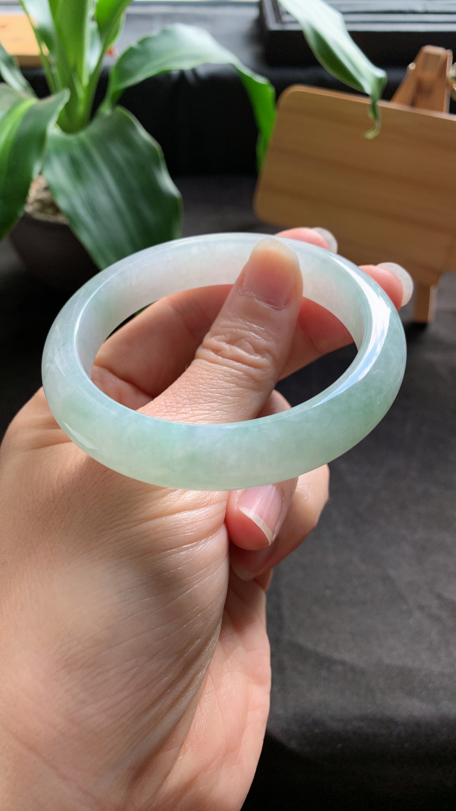 57圈口 天然A货翡翠手镯 种水好 细腻水润