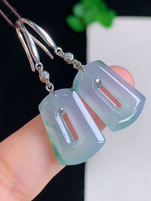 银镶冰耳坠，无裂，尺寸16.7/11.3/2.4，№:y28031  25