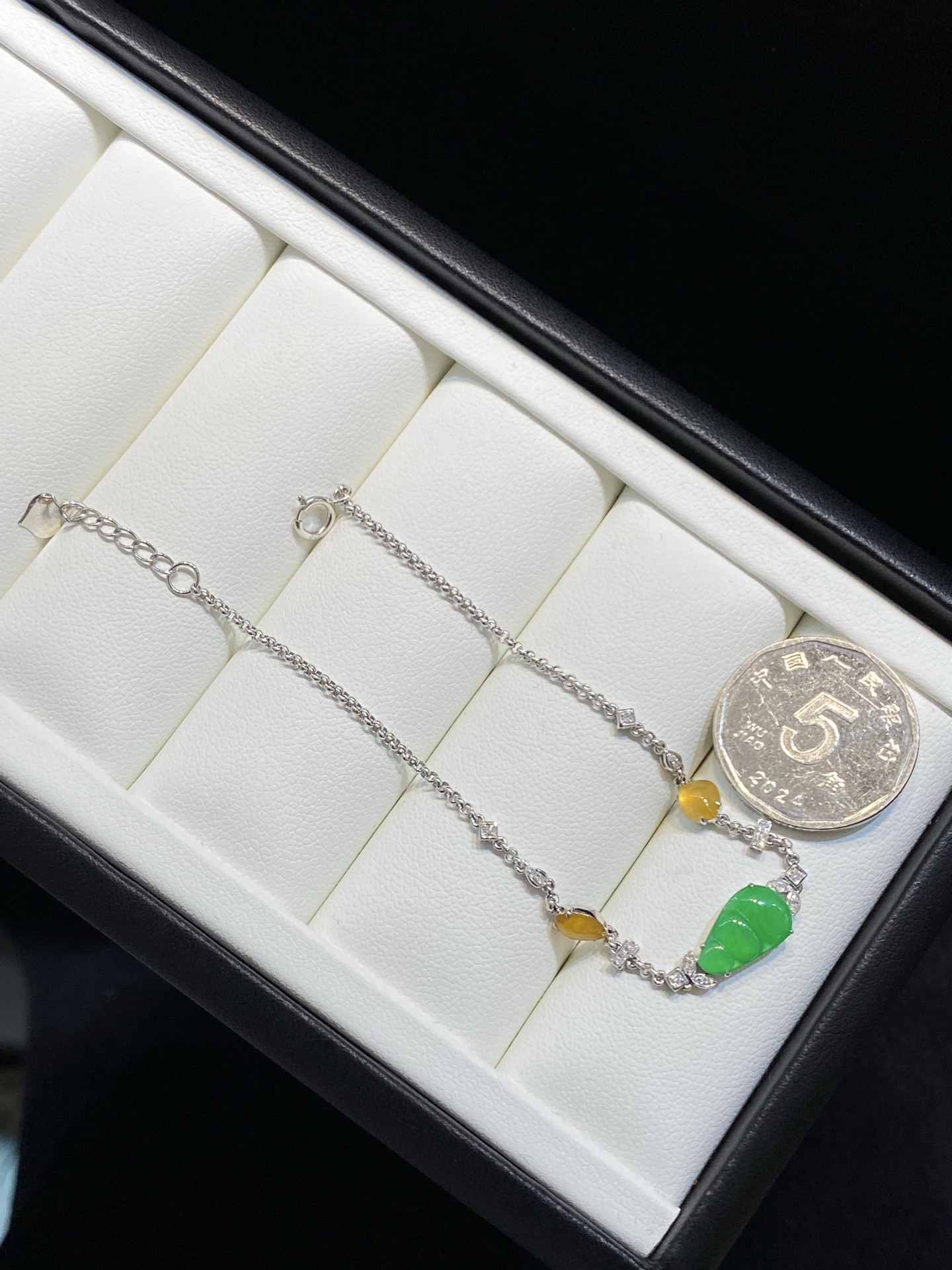 辣阳绿 福豆 手链 18k金，尺寸10.3/6.4/3.4