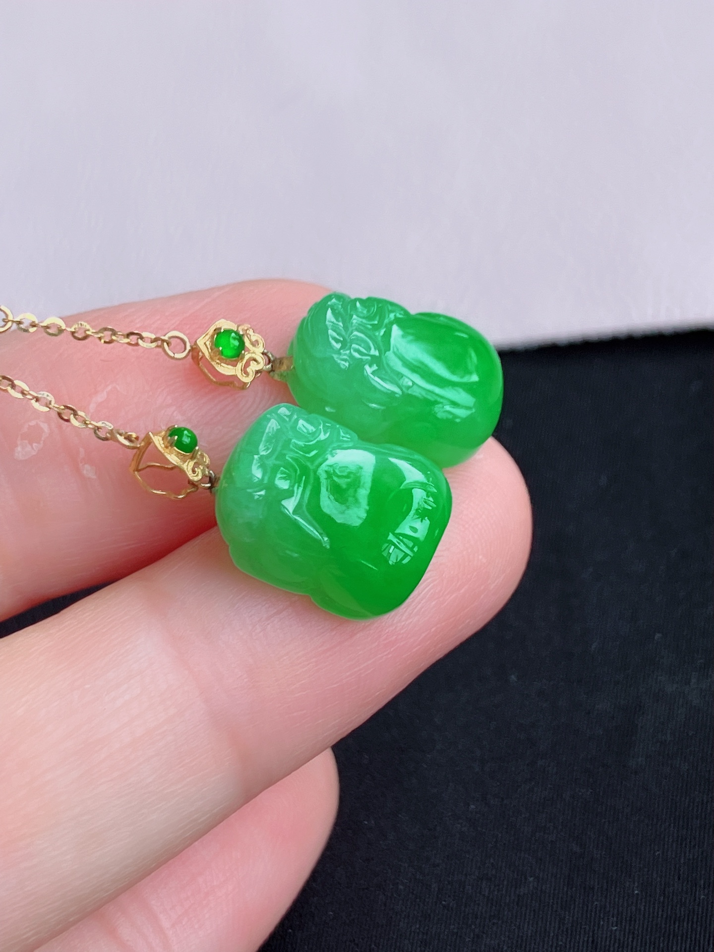 ️翠绿貔貅耳环，简约时尚，尺寸44/14.8/9，自然光实拍