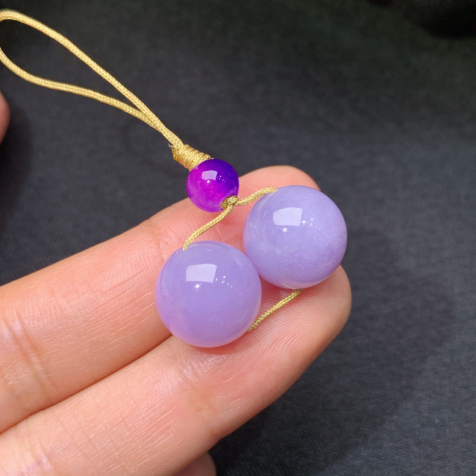 紫罗兰圆珠一对，镶嵌佳品，冰润鲜艳，种水足，Ls 直径11.9