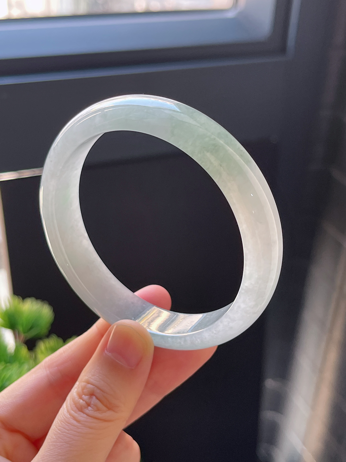 正圈57.9圈口，翡翠糯化种飘花手镯