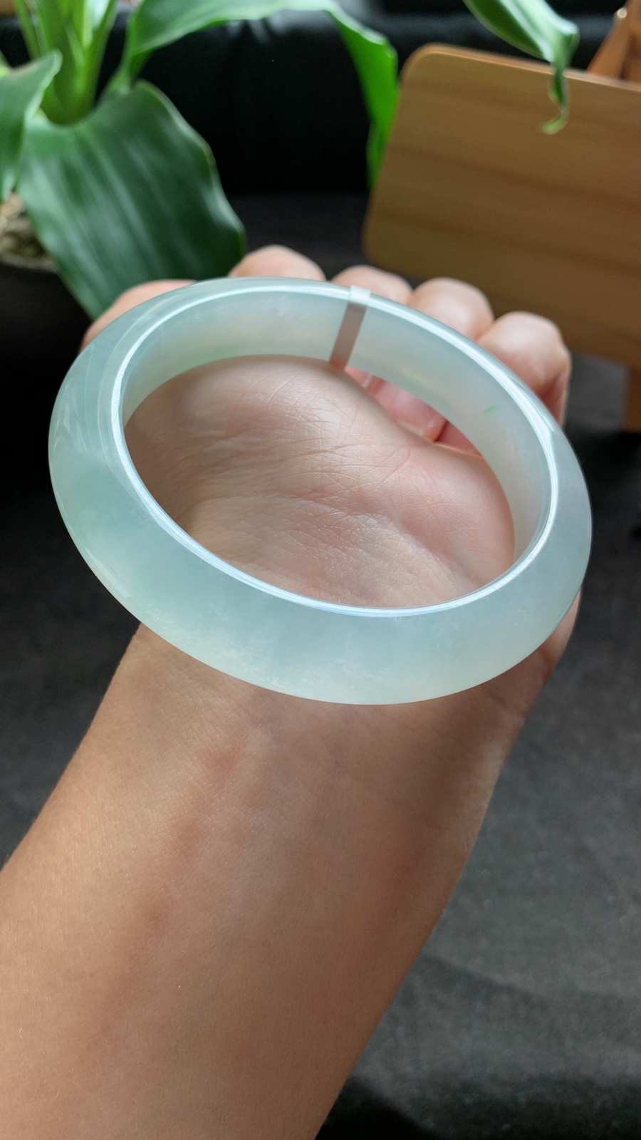 57圈口 天然A货翡翠手镯 水润细腻 种水好