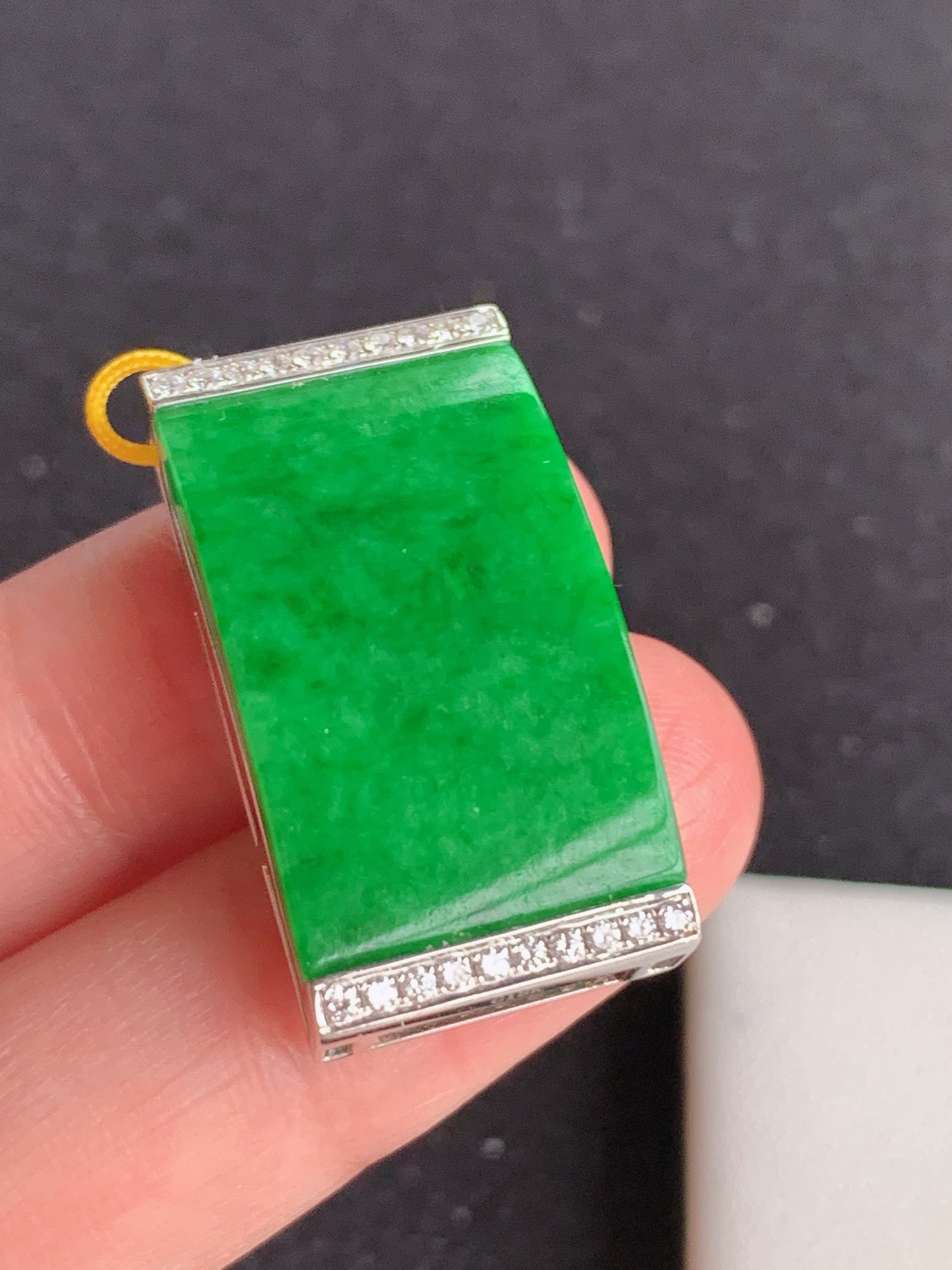️，18k镶嵌冰绿无事牌，无裂尺寸：28.5/15.3/8，编号