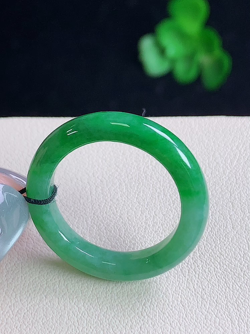 飘绿指环，无裂，尺寸17.6/3.9/3.4，16号，№:y289085  25