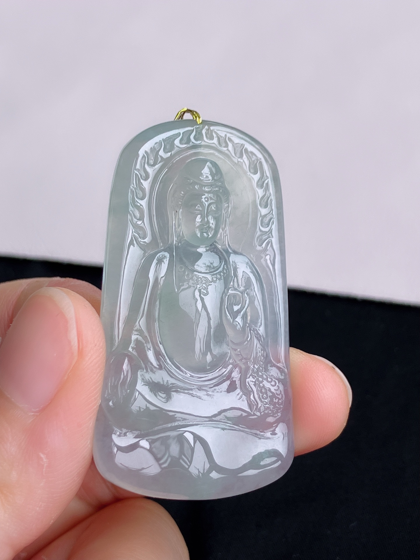 ️底色观音菩萨，晶莹剔透。尺寸49.8/26.6/5.6，自然光实拍