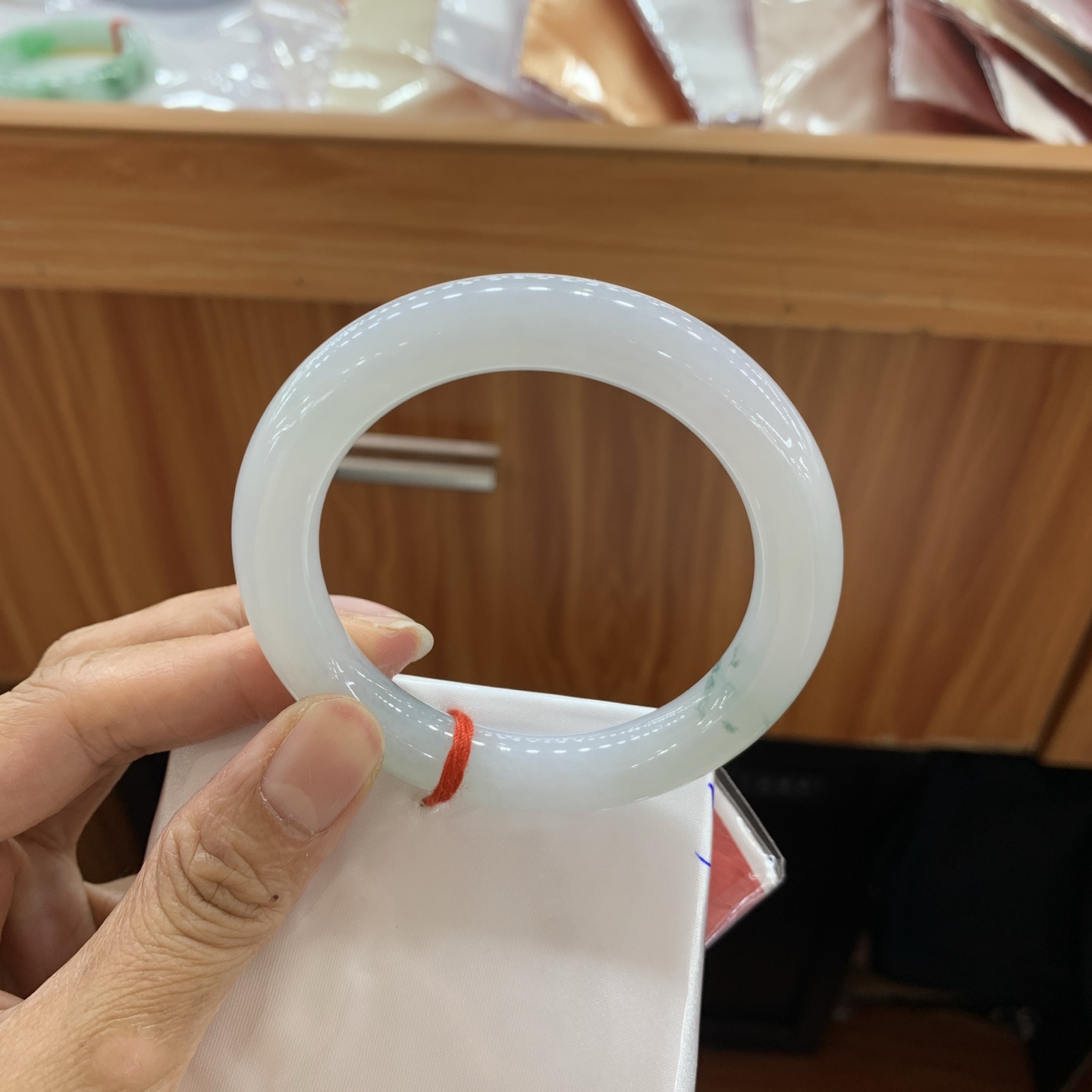 042804FN，冰飘花圆条翡翠手镯，54.5-10.5-10.3