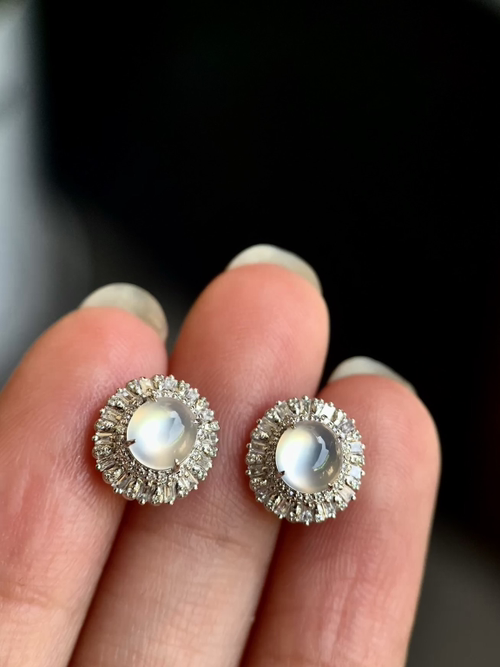 ️ 18k金镶嵌冰蛋面耳钉尺寸10.2×9.7×7，裸石尺寸5.7×5.2