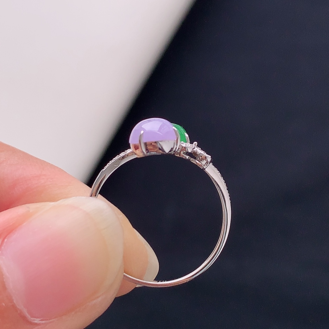 冰紫绿女戒。品相喜悦，饱满底子细腻，佩戴优雅灵气货号25427，5.8-5.9-2.5