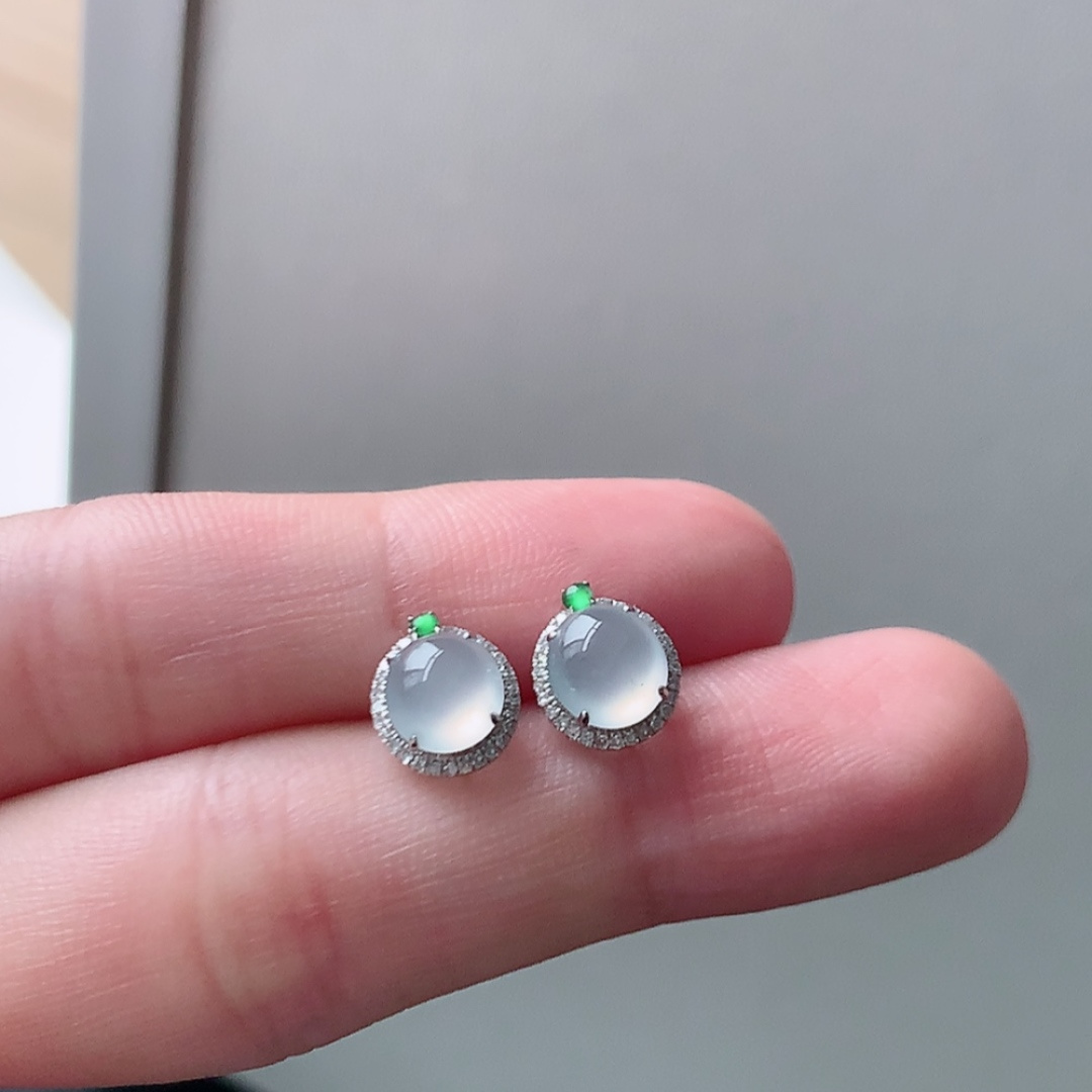 高冰耳钉，种水好，冰润通透，上耳优雅迷人，货号31427，6.5/6/2.2