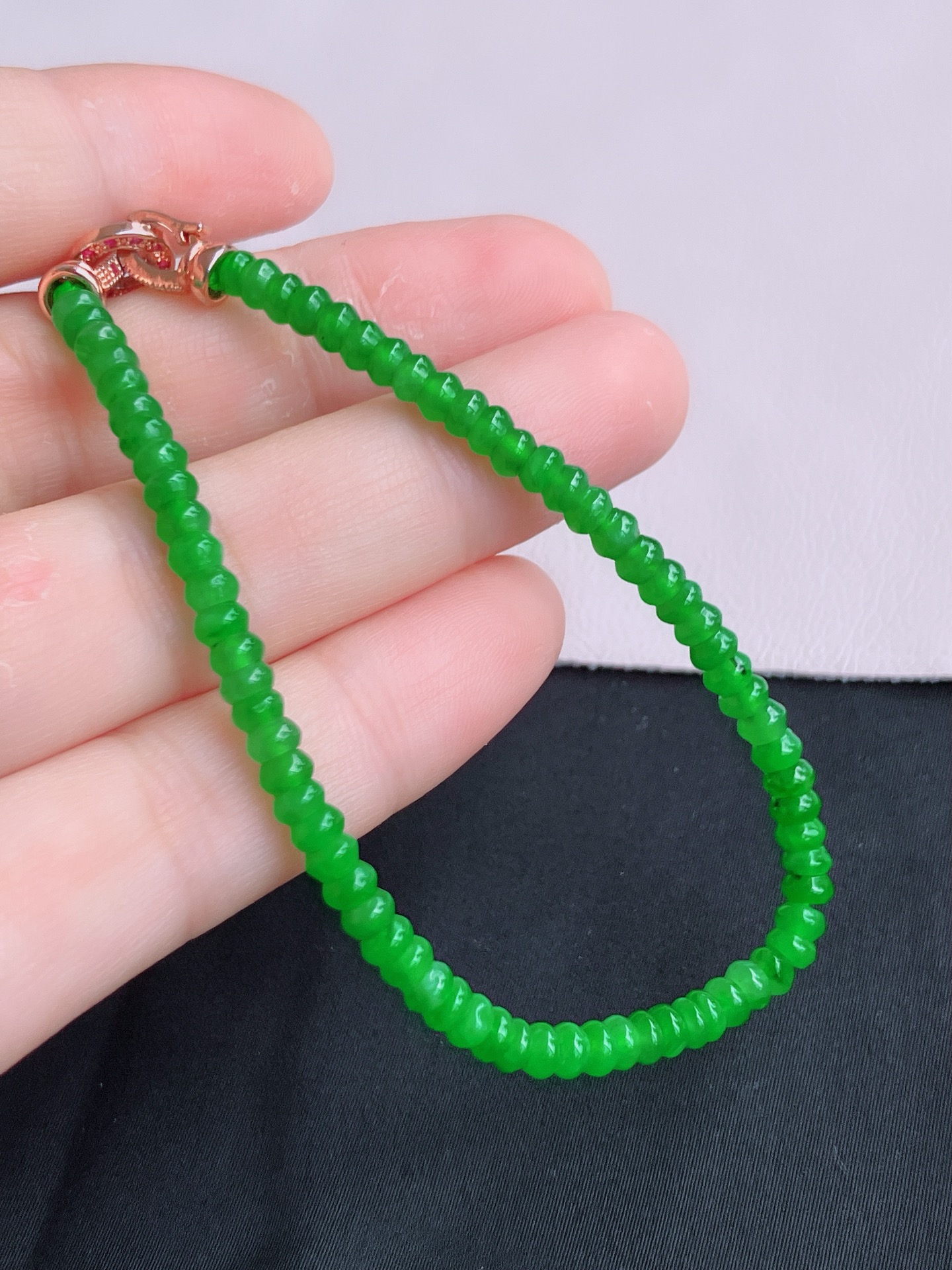 ️，翠绿手链，色美清爽，尺寸4，自然光实拍