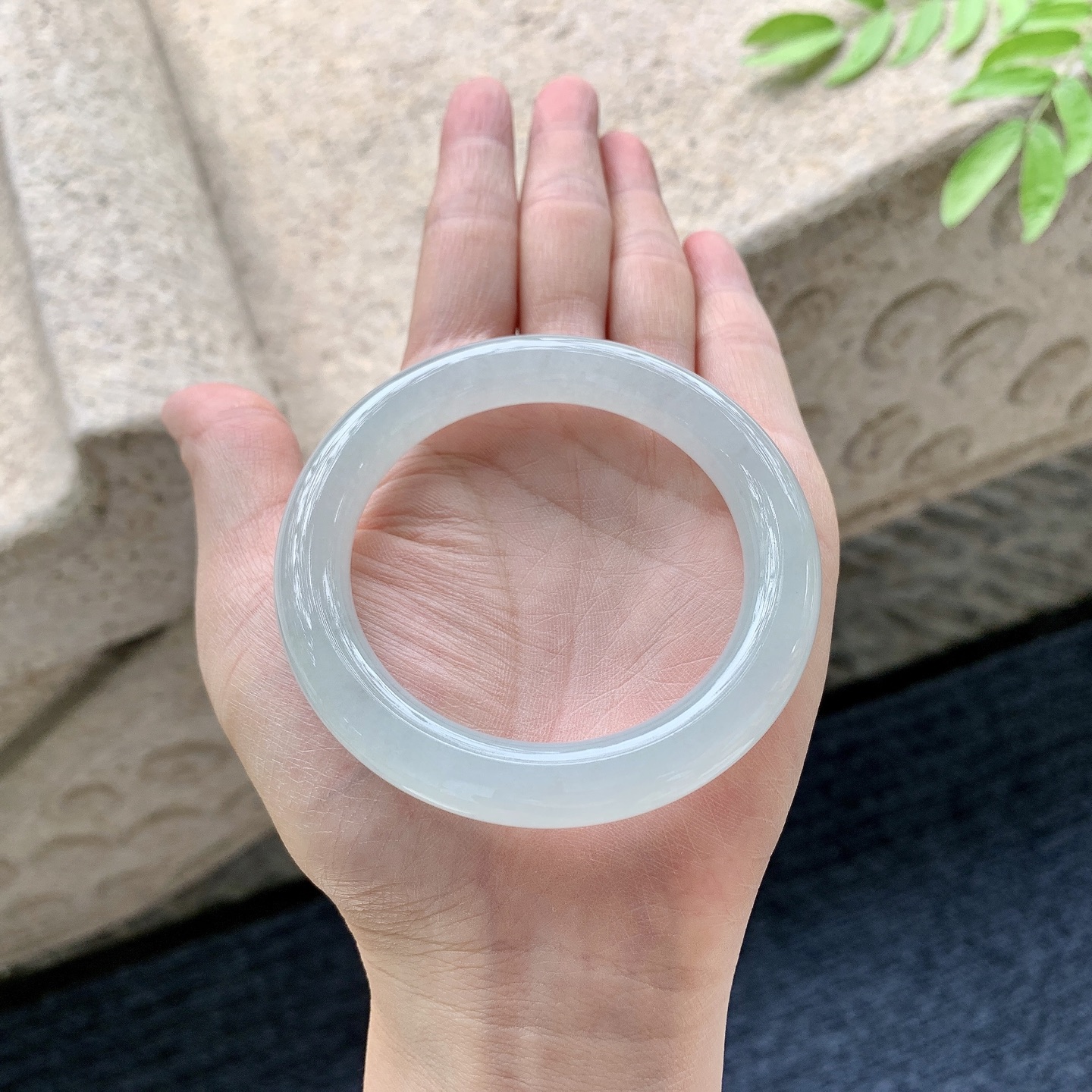 圆条51 52【圈口】52.8/9.7/9.7【编码】YT072692【描述】冰糯晴底，水润，种老，