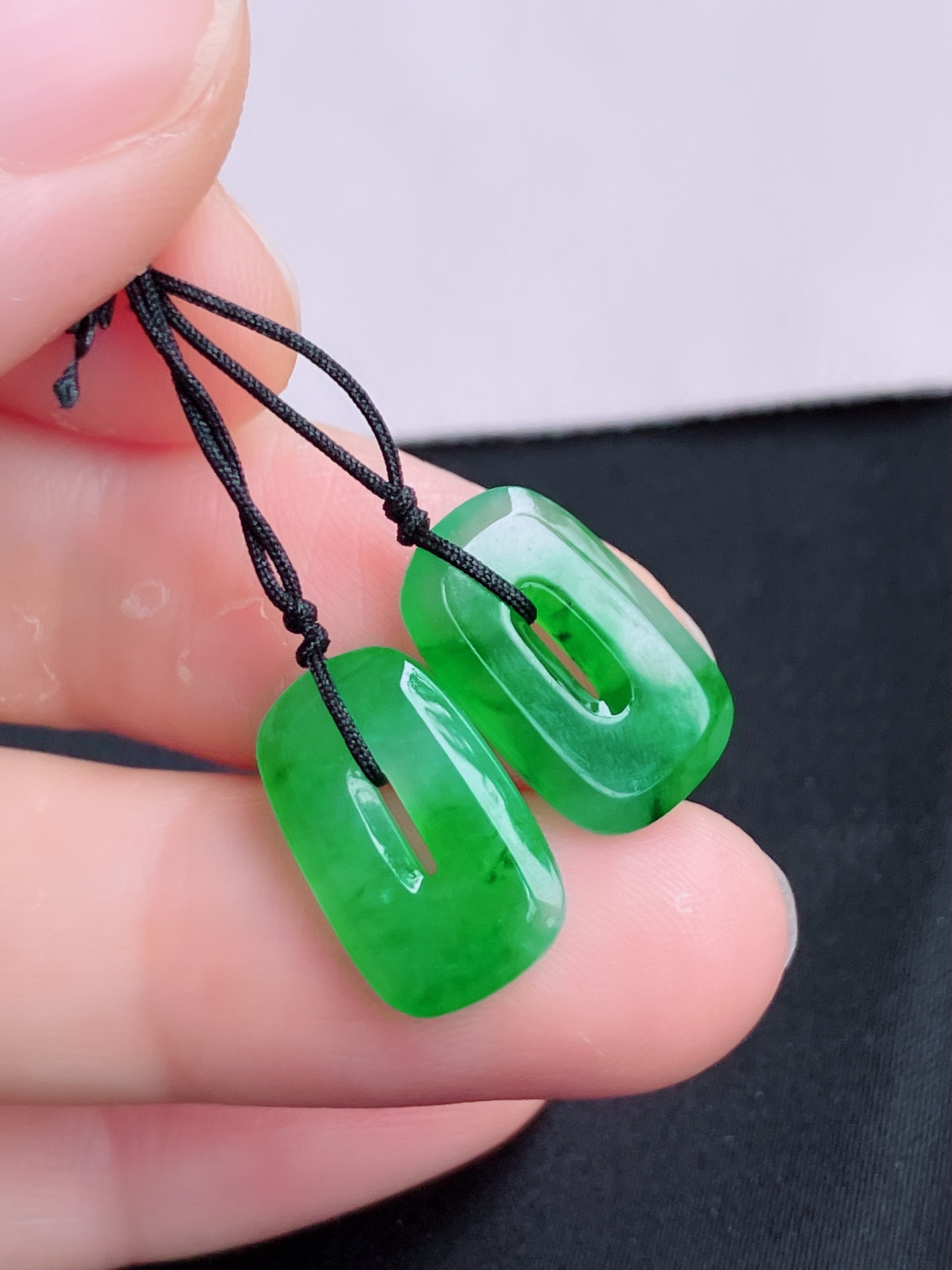 ️，翠绿耳环，简约时尚，尺寸15.8/10/3，自然光实拍