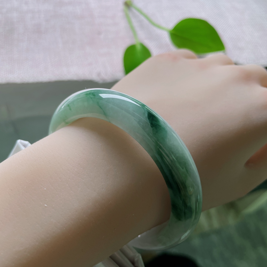 54.7/11.7/8.6，飘花，水润，灵动雅致，细腻，一点棉团，ss51816a