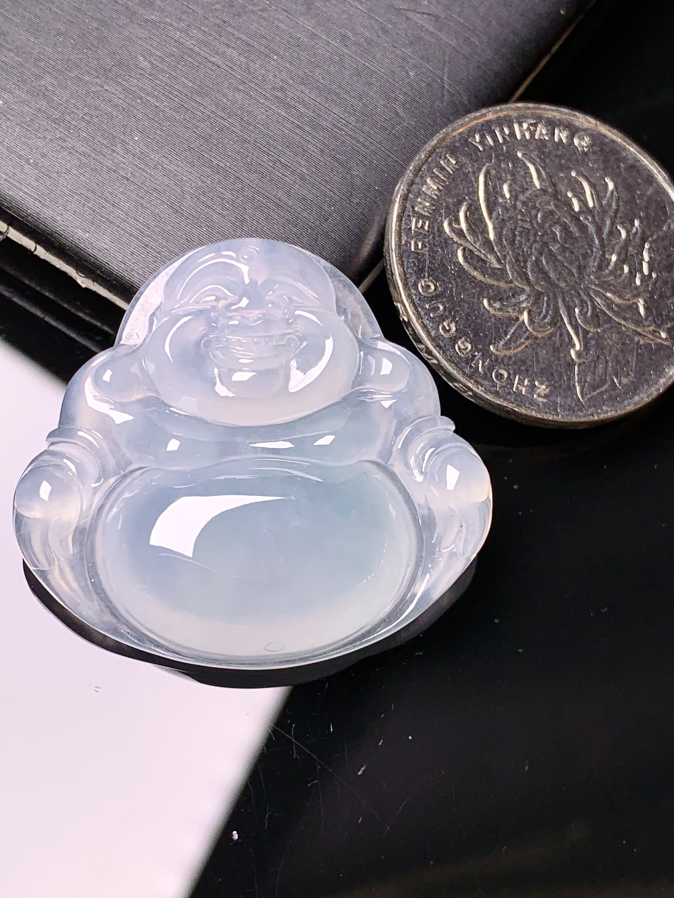 冰种佛公吊坠  玉质细腻 色泽艳丽清新 水润亮眼 整体尺寸29.5*32*6.2x1