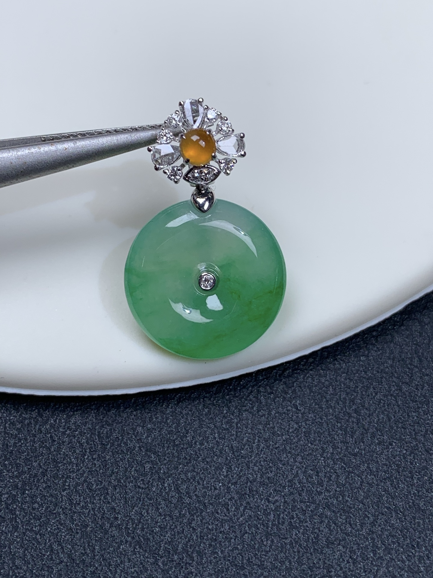 18k金镶嵌冰绿起光平安扣吊坠22.5/14.2/3.8