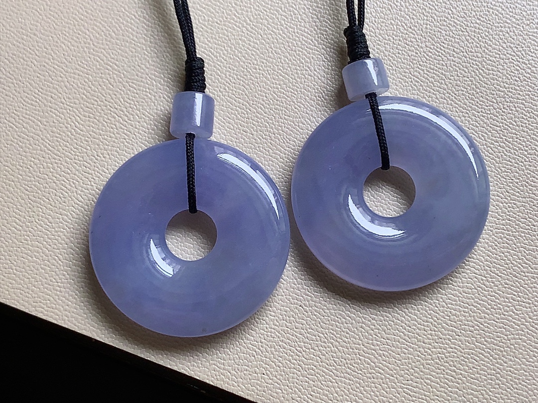 ️ 冰种紫色甜甜圈一对，紫色浓郁迷人，底子细腻，，尺寸26.6/5