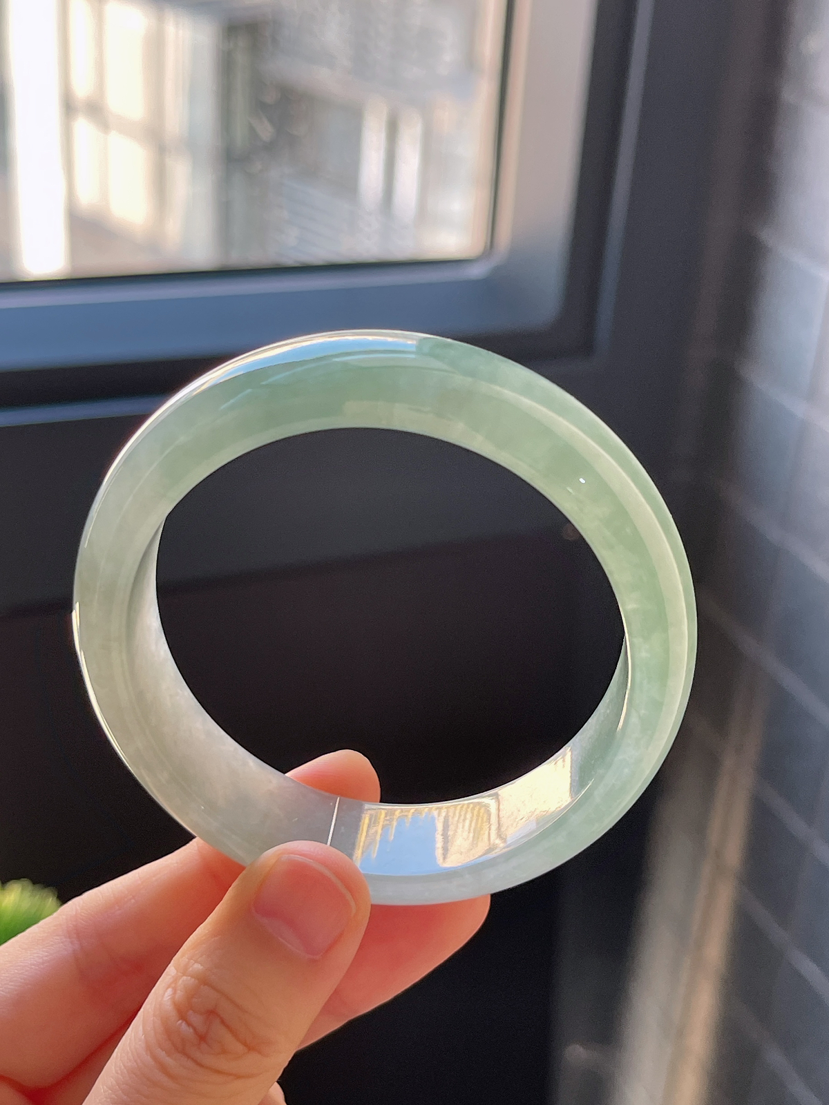 正圈55.6圈口，翡翠冰糯种灰绿色手镯