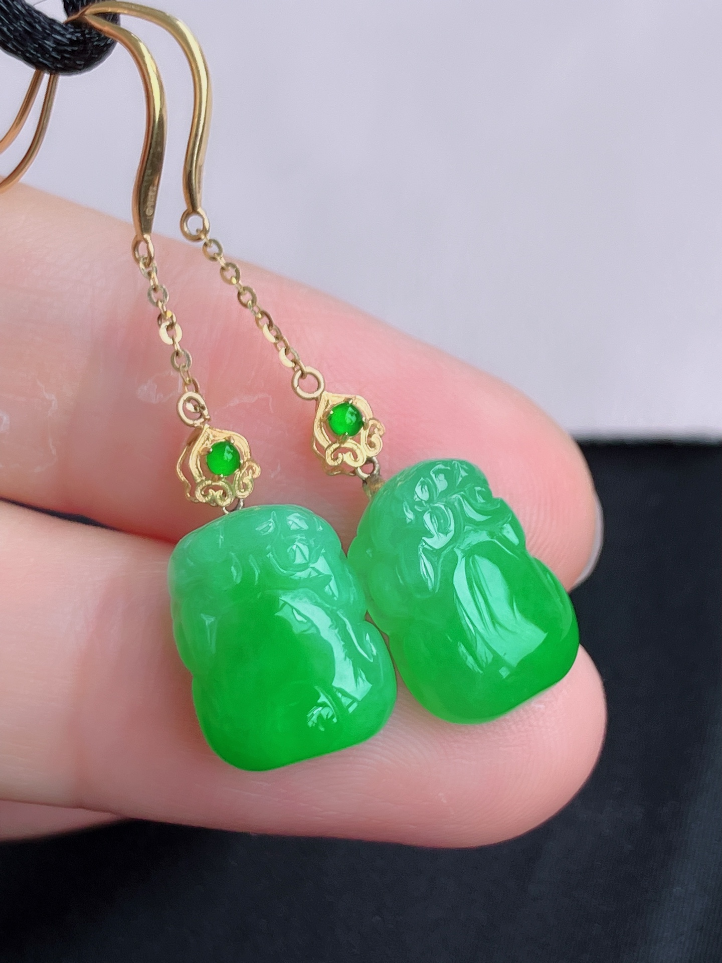 ️翠绿貔貅耳环，简约时尚，尺寸44/14.8/9，自然光实拍