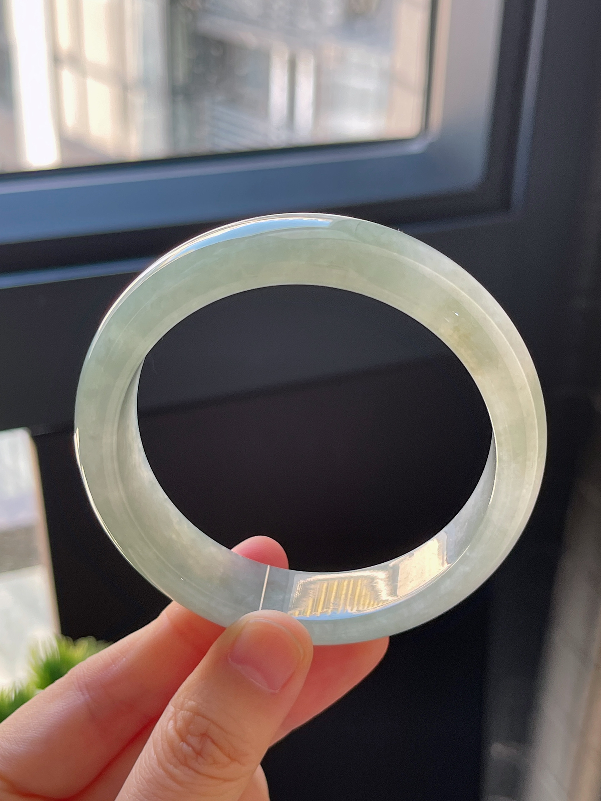 正圈58.5圈口，翡翠糯化种绿色手镯