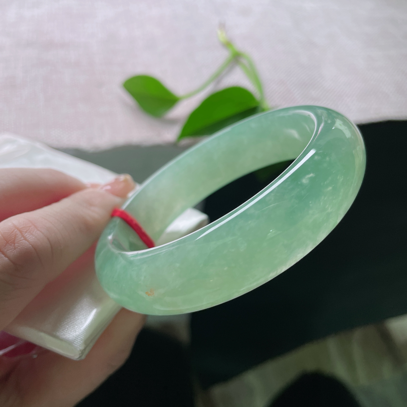 59.8/16.7/9.1绿底正圈，冰润细腻，宽版，完美。洒金，ss49604a..