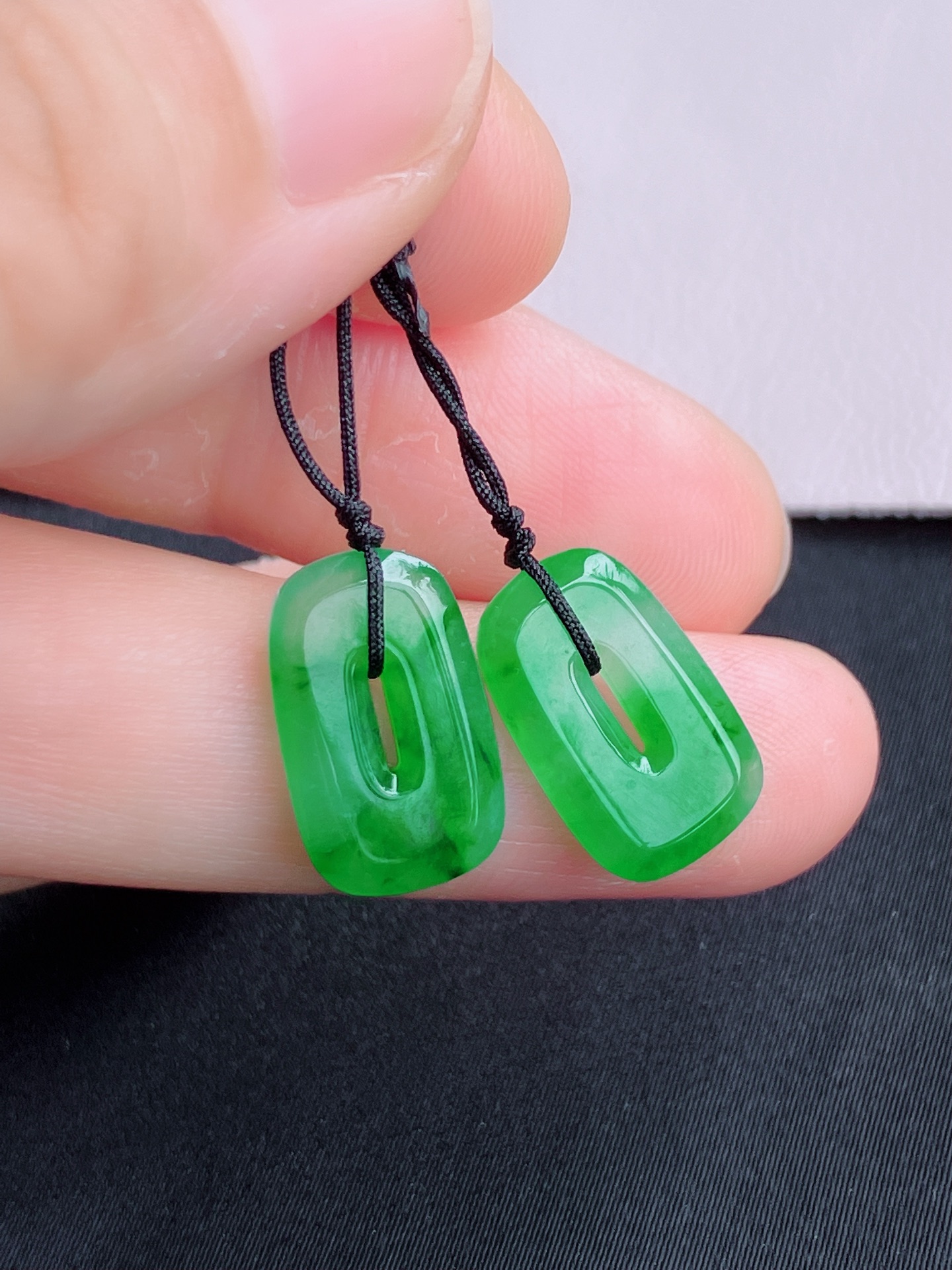 ️，翠绿耳环，简约时尚，尺寸15.8/10/3，自然光实拍