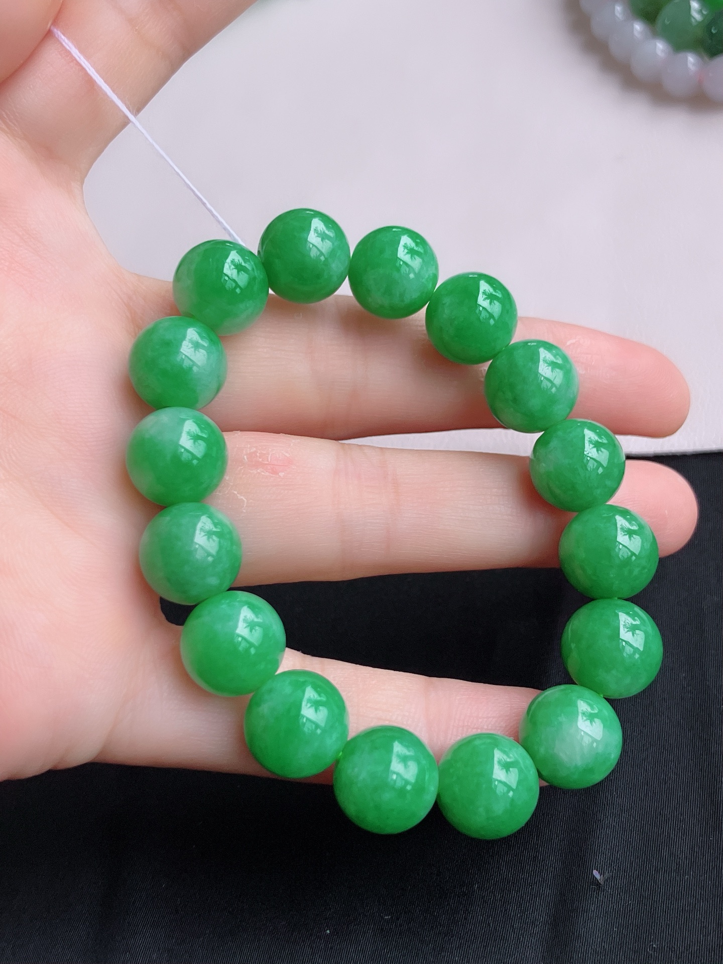 ️，果绿手串，色美清爽，尺寸12，自然光实拍