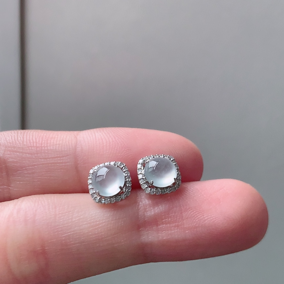 高冰耳钉，种水好，冰润通透，上耳优雅迷人，货号31427，5.6/5.6/2.1