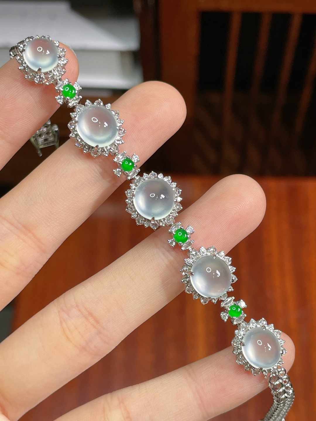 高冰蛋面手链，，18k金镶嵌，8.7/8.6/4.2