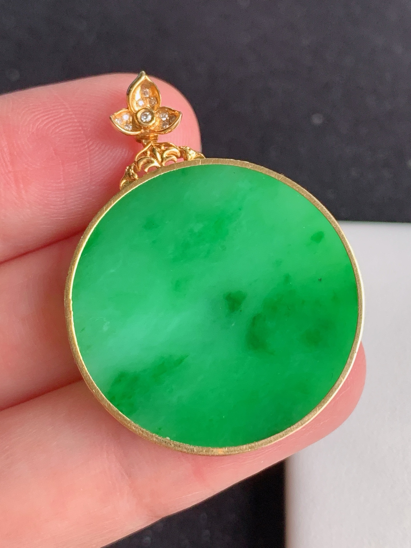 ️，18k镶嵌冰绿无事牌，无裂尺寸：35/8，编号