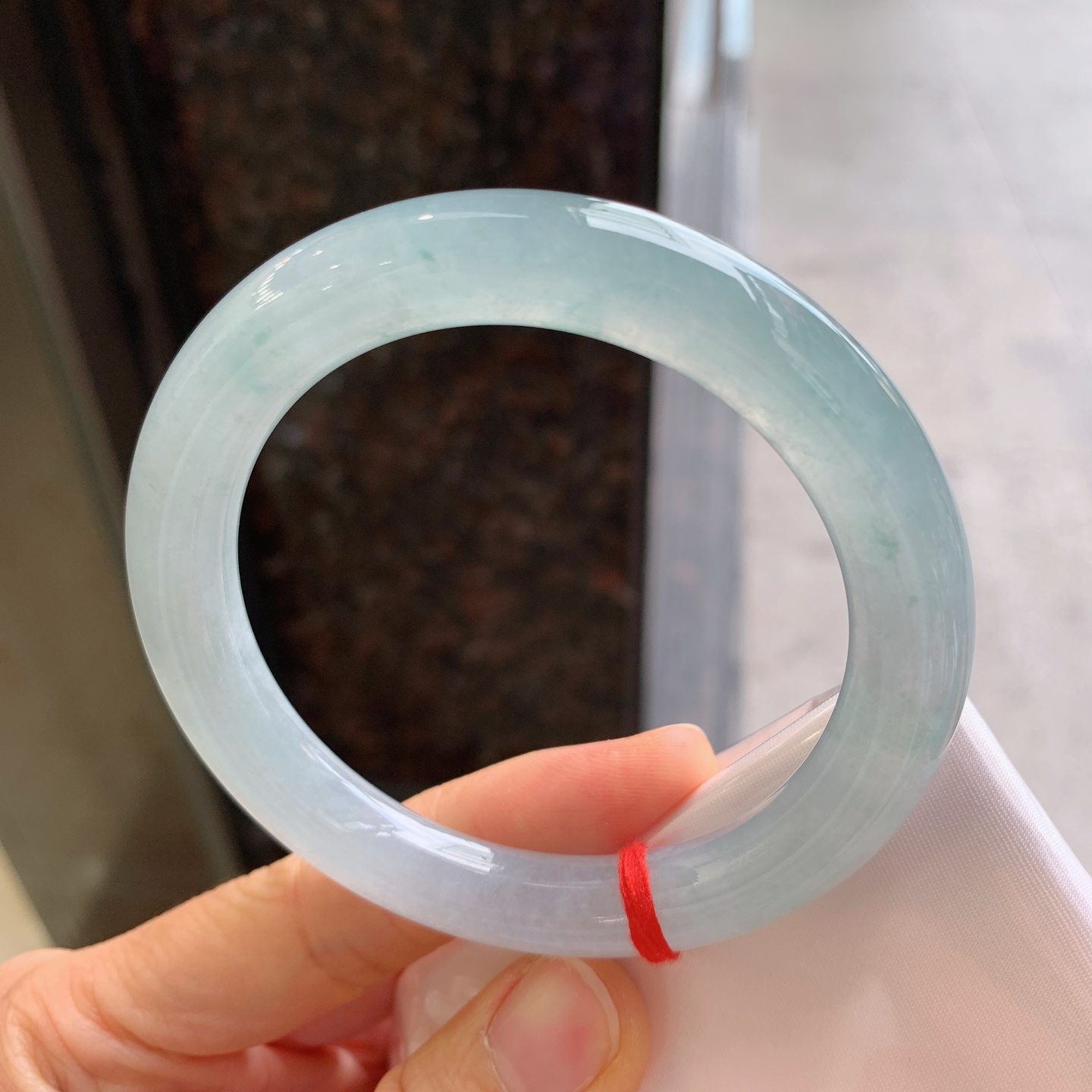 圆条冰晴飘花，无裂，尺寸：58/10/10.4，冰润