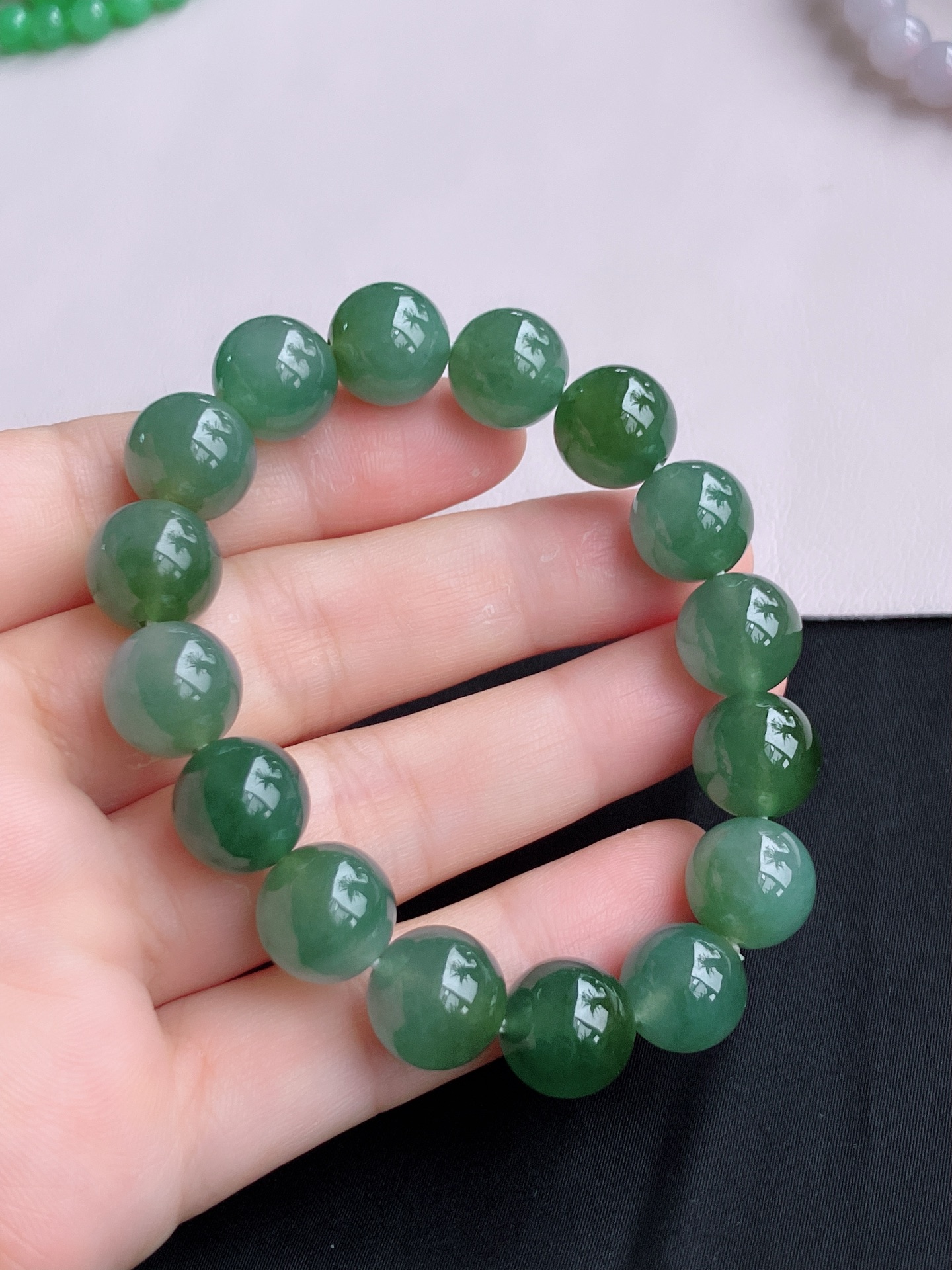 ️，油绿手串，晶莹剔透，尺寸12.3，自然光实拍