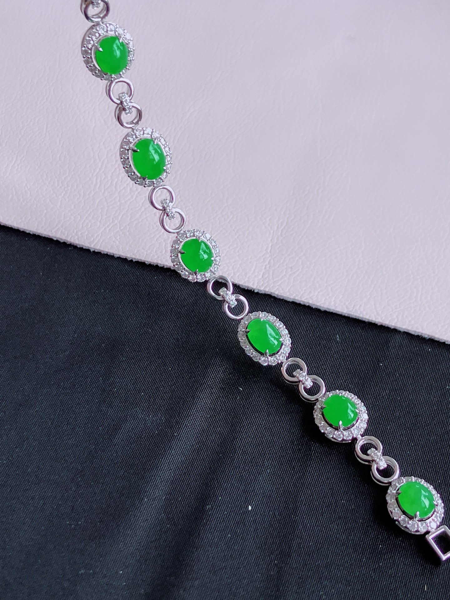 ️，阳绿手链，简约时尚，尺寸6.6/5/6，自然光实拍