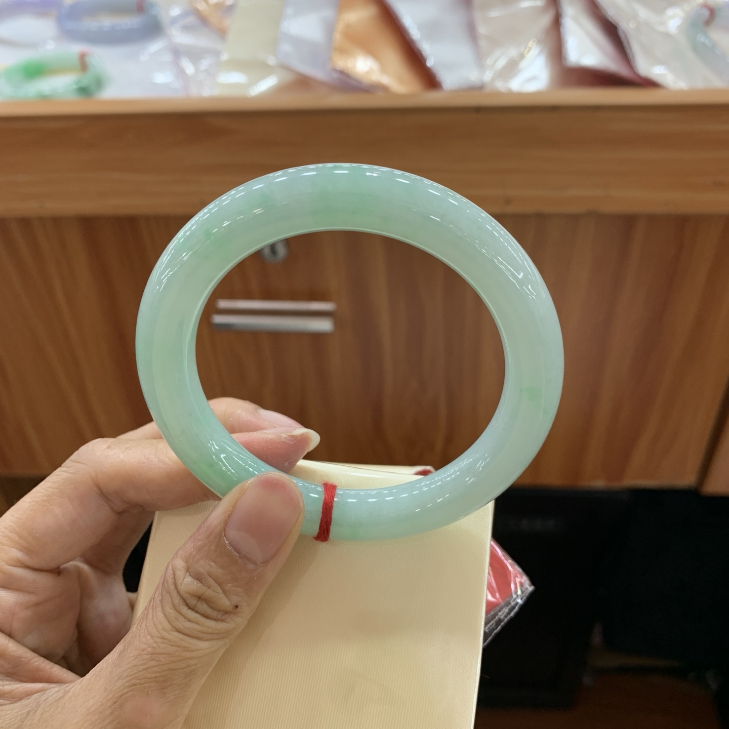 042808FN，满绿圆条翡翠手镯，59-10.5-10.6