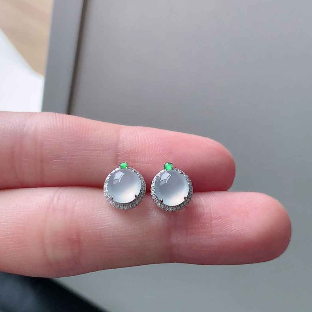 高冰耳钉，种水好，冰润通透，上耳优雅迷人，货号31427，6.5/6/2.2